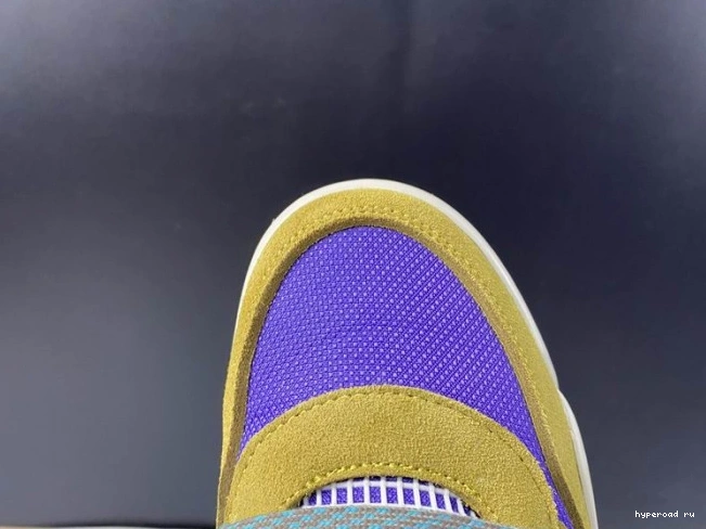 4 Air Moss Desert DJ5718-300 x SP Jordan Union 1101